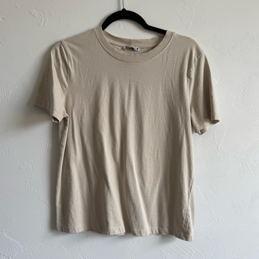 Zara Beige T-Shirt Medium